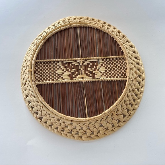 Wicker Rattan Butterfly Woven Basket Wall Hanging Read - Picture 3 of 15